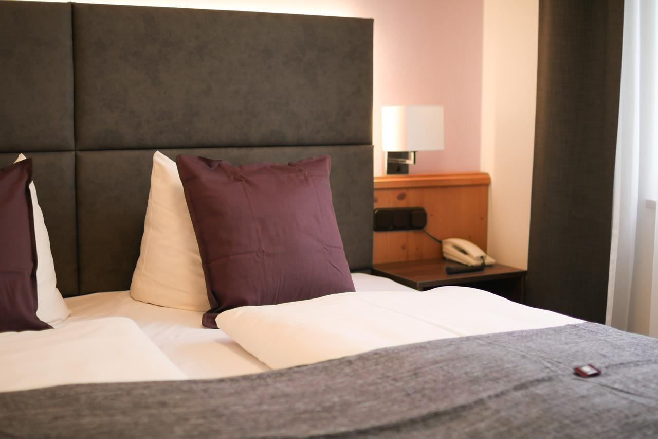 Boutique Hotel Beckenlehner Унтерхахинг Экстерьер фото